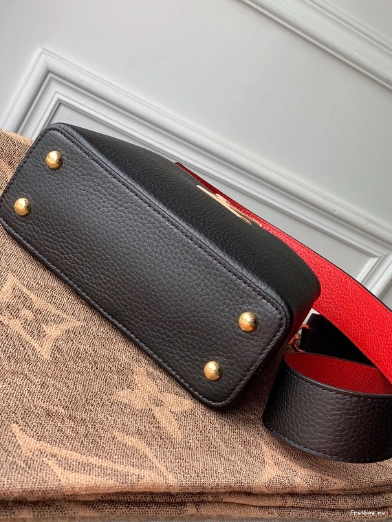 First bag ru LOUIS VUITTON CAPUCINES MINI 0804
